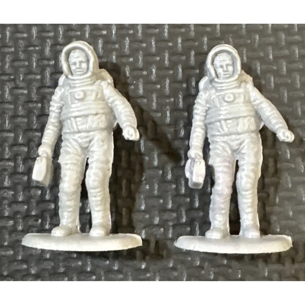 Vintage Grey Plastic Astronaut Spacemen Lot 11pc Marx MPC Style Space Men NASA
